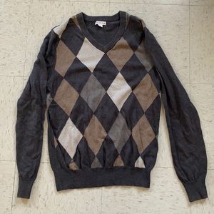 Gently used men’s sweater